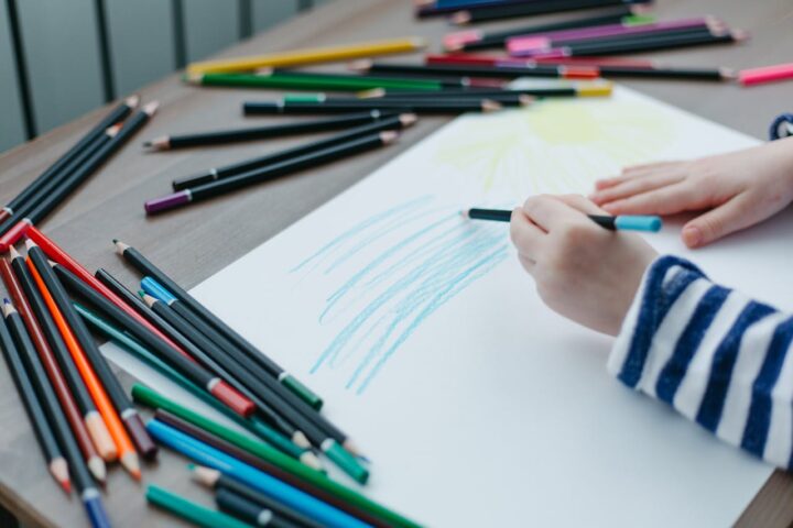 couleur-enfant-salle-consultation-soin-médicale