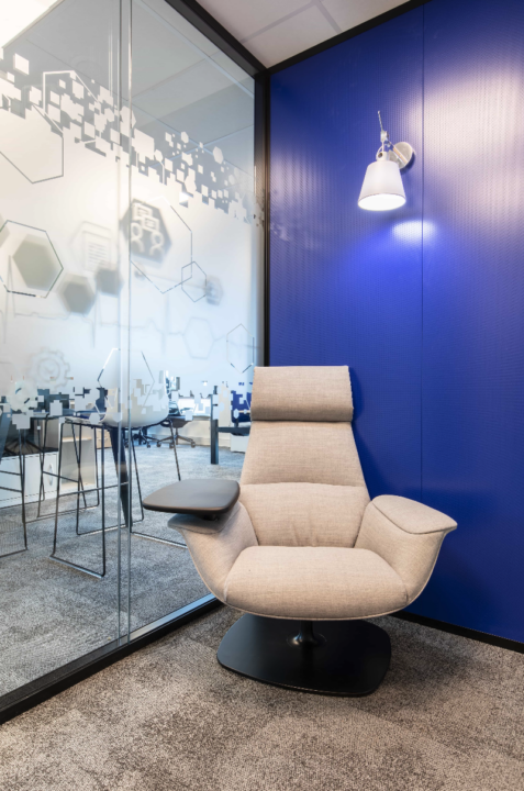 design-mural-vitrophanie-bureaux-professionnels